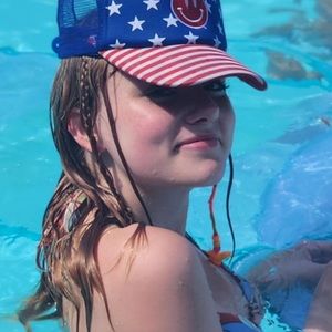 Meet your Posher, Bella rose